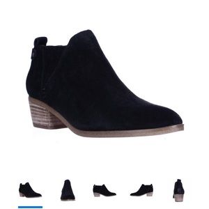 Marc Fisher black suede ankle booties with low heel sz 8